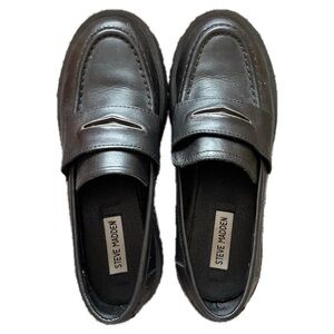 Steve Madden Classic Black Loafers